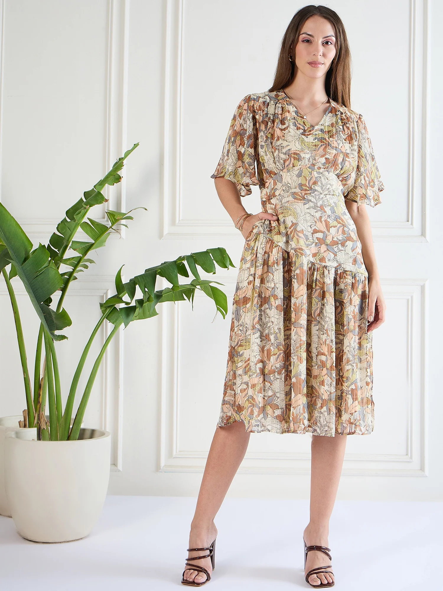 Chic Beige Printed Midi Dress with Pockets | VINTAGE - Image 3