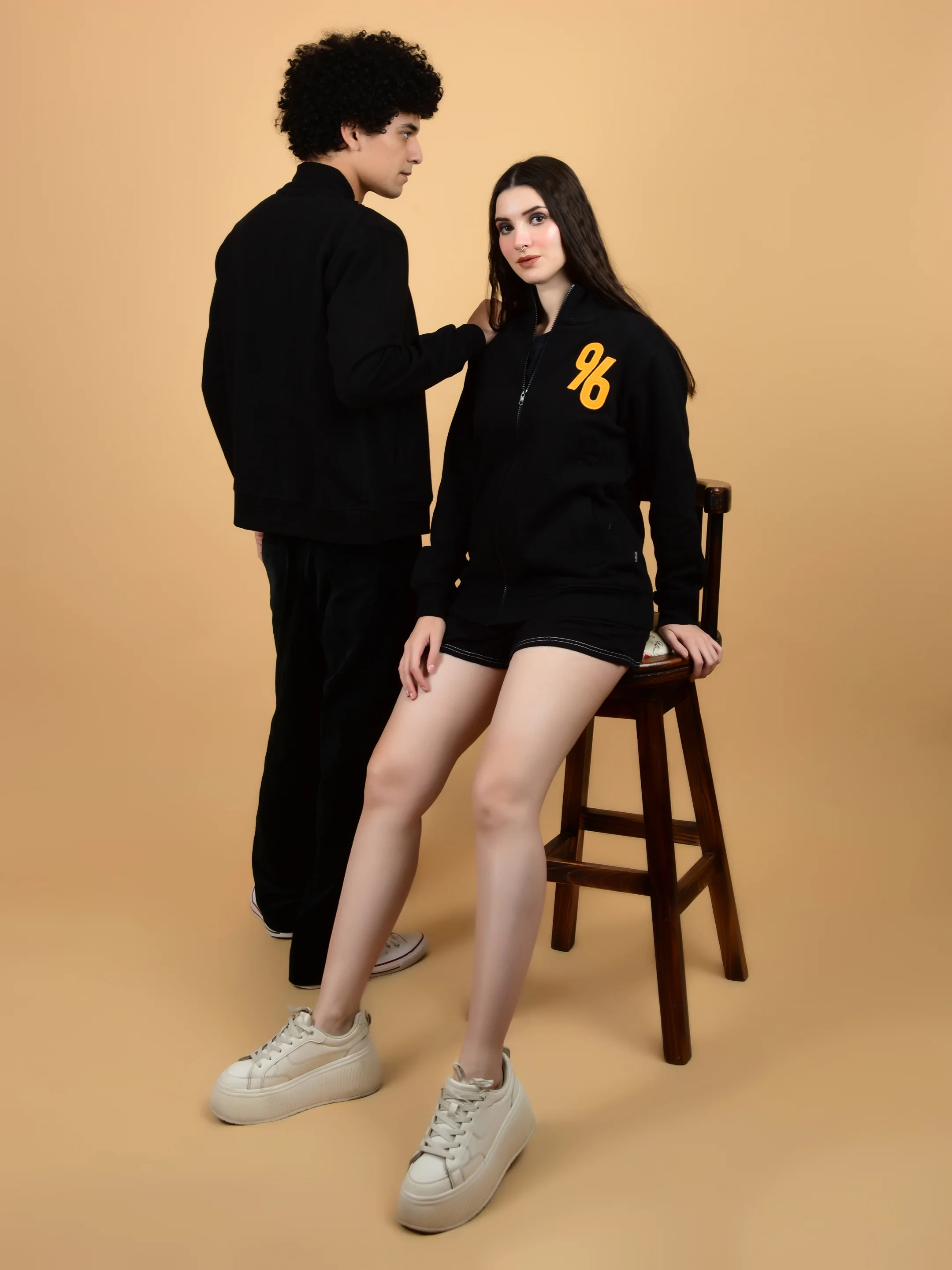 Flawless Trendy Men Black Zipped Sweatshirt - Image 7