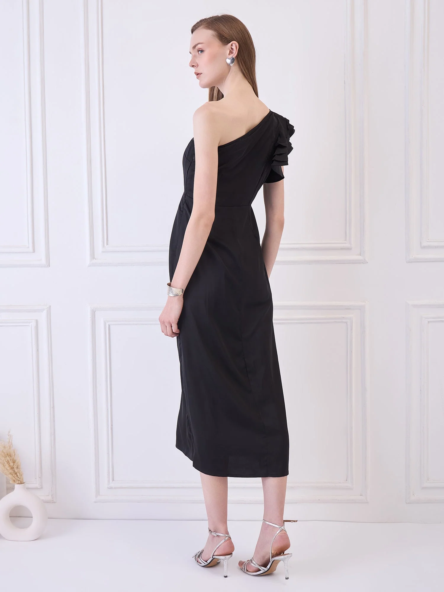 Elegant Black One Shoulder Long Dress | JENNY - Image 3