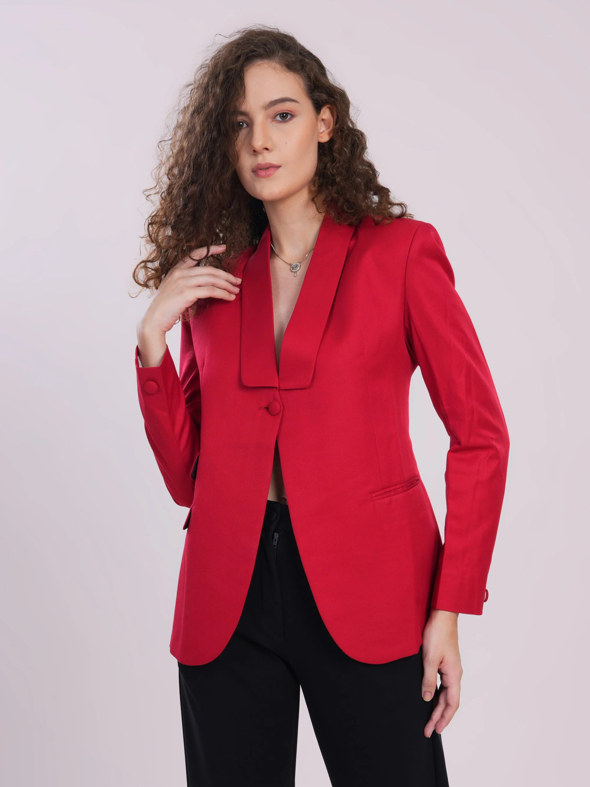 Red hot. Red bold. Red flawless. - Image 3