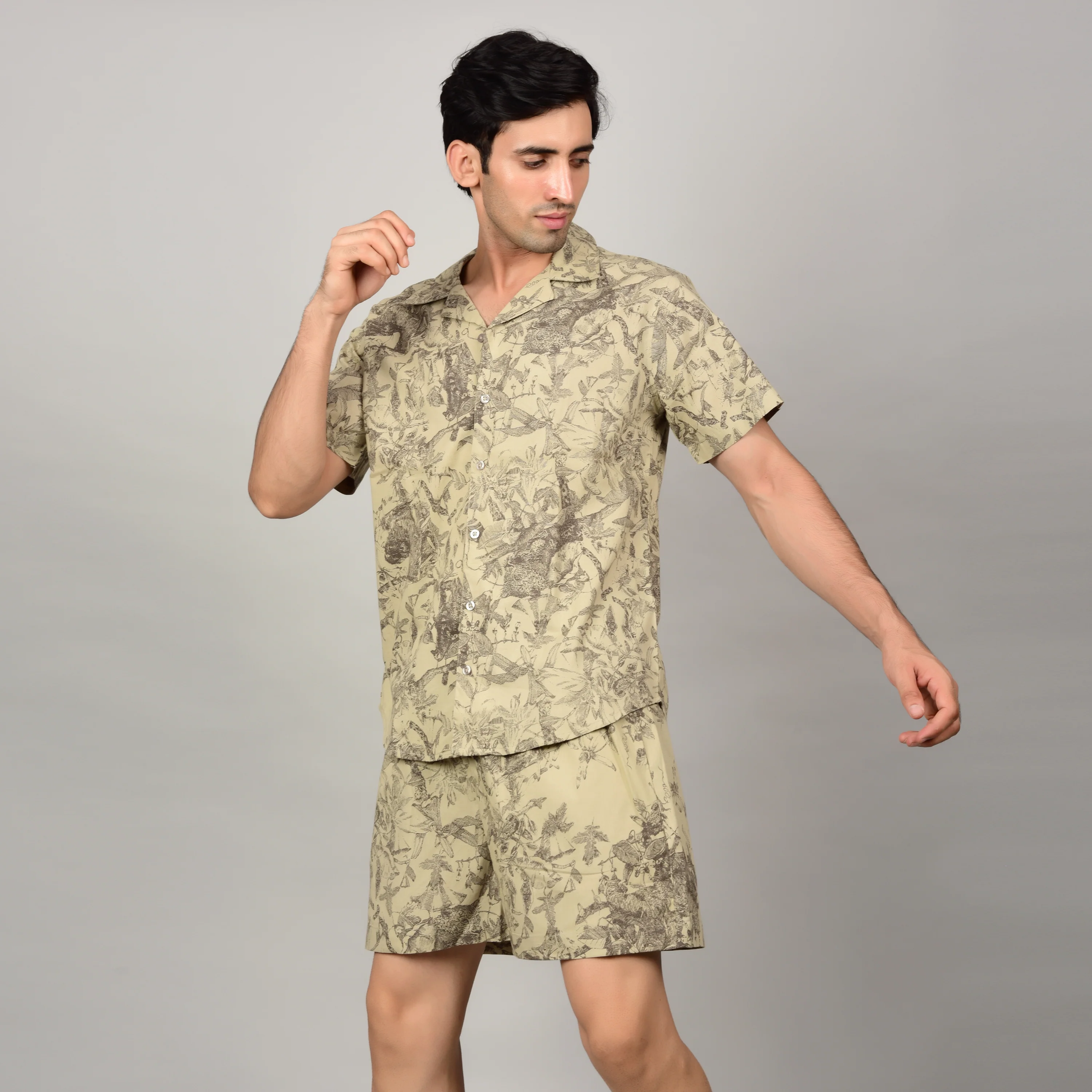 Men's Light Olive Floral Print Casual Shirt - Image 4